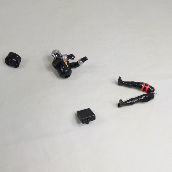 1984 Hasbro GI Joe Original Destro Action Figure With Accessories Incomplete - Picture 10 of 13